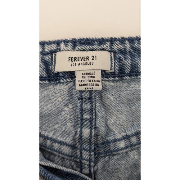 Forever 21 Women's Sz 30 Distressed Light Acid Wash Denim Jean Shorts 5 Pocket - Picture 6 of 7